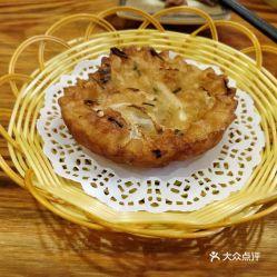 今日特色美食瓜花饼图片,夏日里的清新美味，传统与现代的完美融合