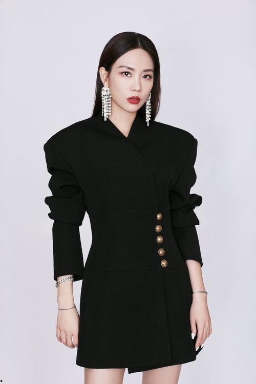 明星网红长筒靴图片,明星网红演绎冬季潮流风采